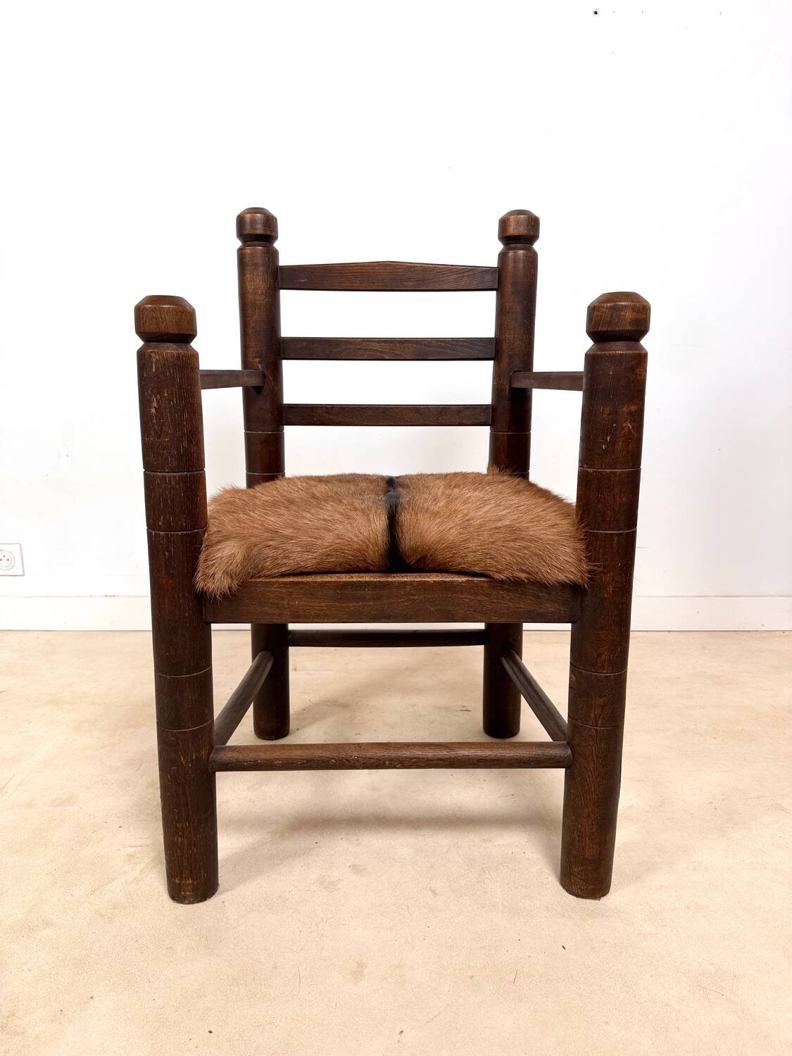 Fauteuil brutaliste dans le goût de Charles Dudouyt