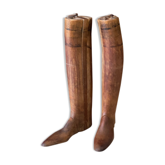 Pair of boot shoe trees