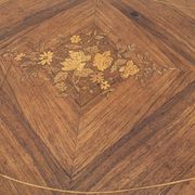 Table bureau de milieu de forme violonnée Napoléon iii 19ème en marqueterie