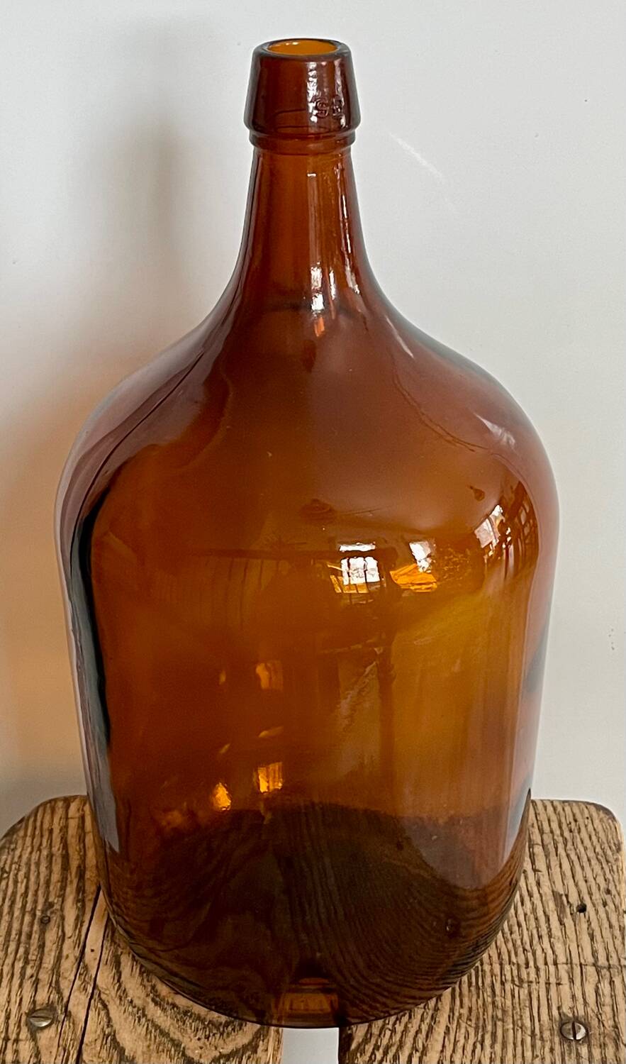 Give me amber Jeanne.