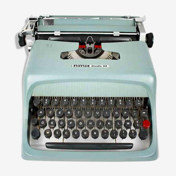 Machine à écrire olivetti studio 44 dans son étui