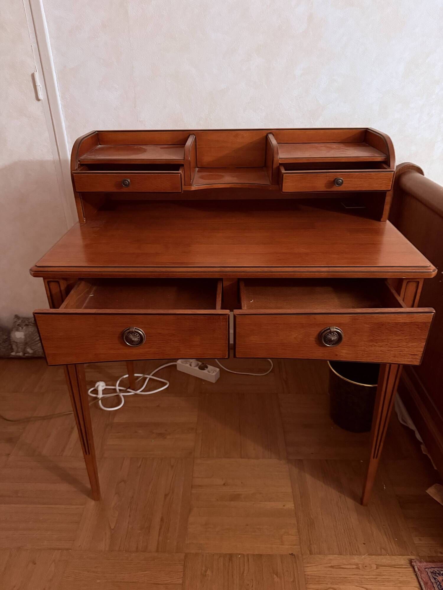 English style writing desk