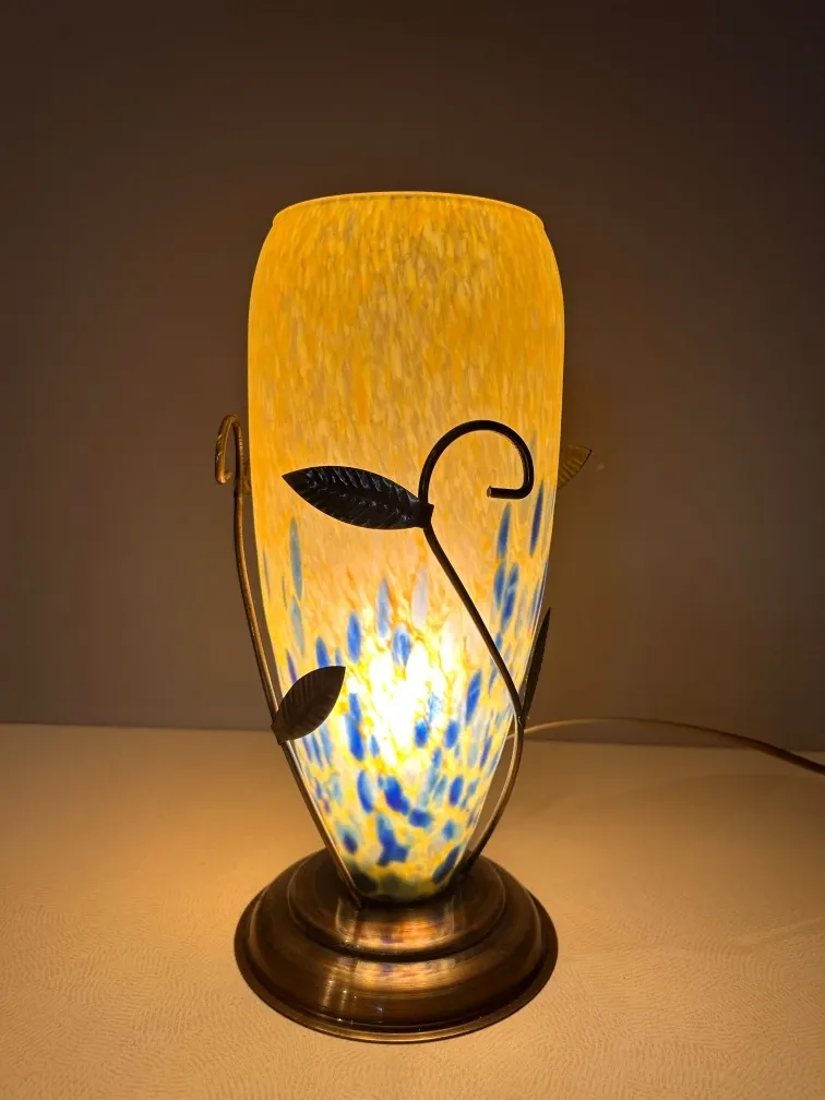 Speckled yellow and blue glass ambient lamp