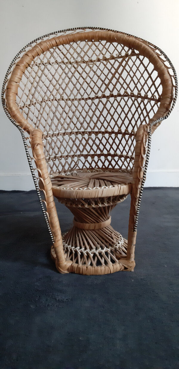 Emmanuel doll armchair