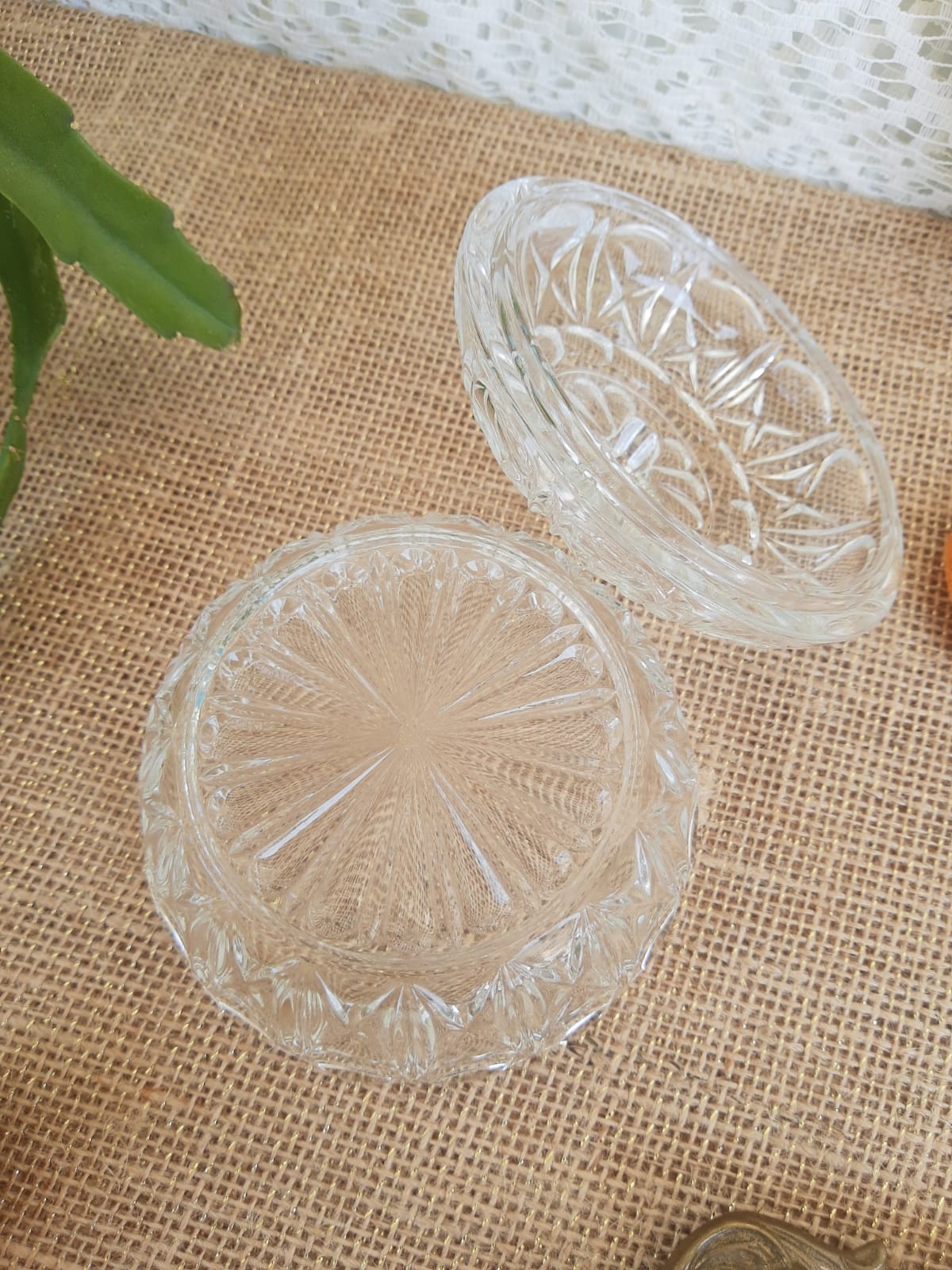 Small candy maker in chiseled glass reims France