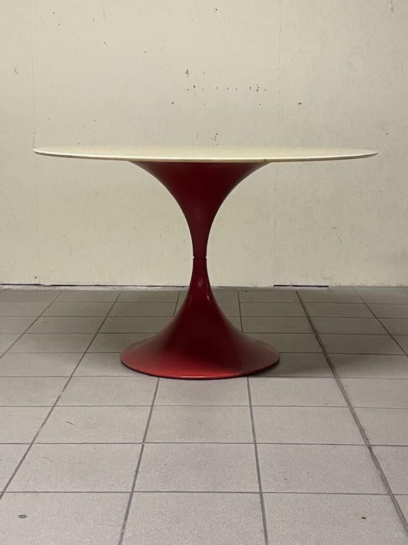 Table à manger en forme de sablier avec base en métal et plateau en marbre, 1960-70