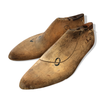 Pair 28cm wooden shoe