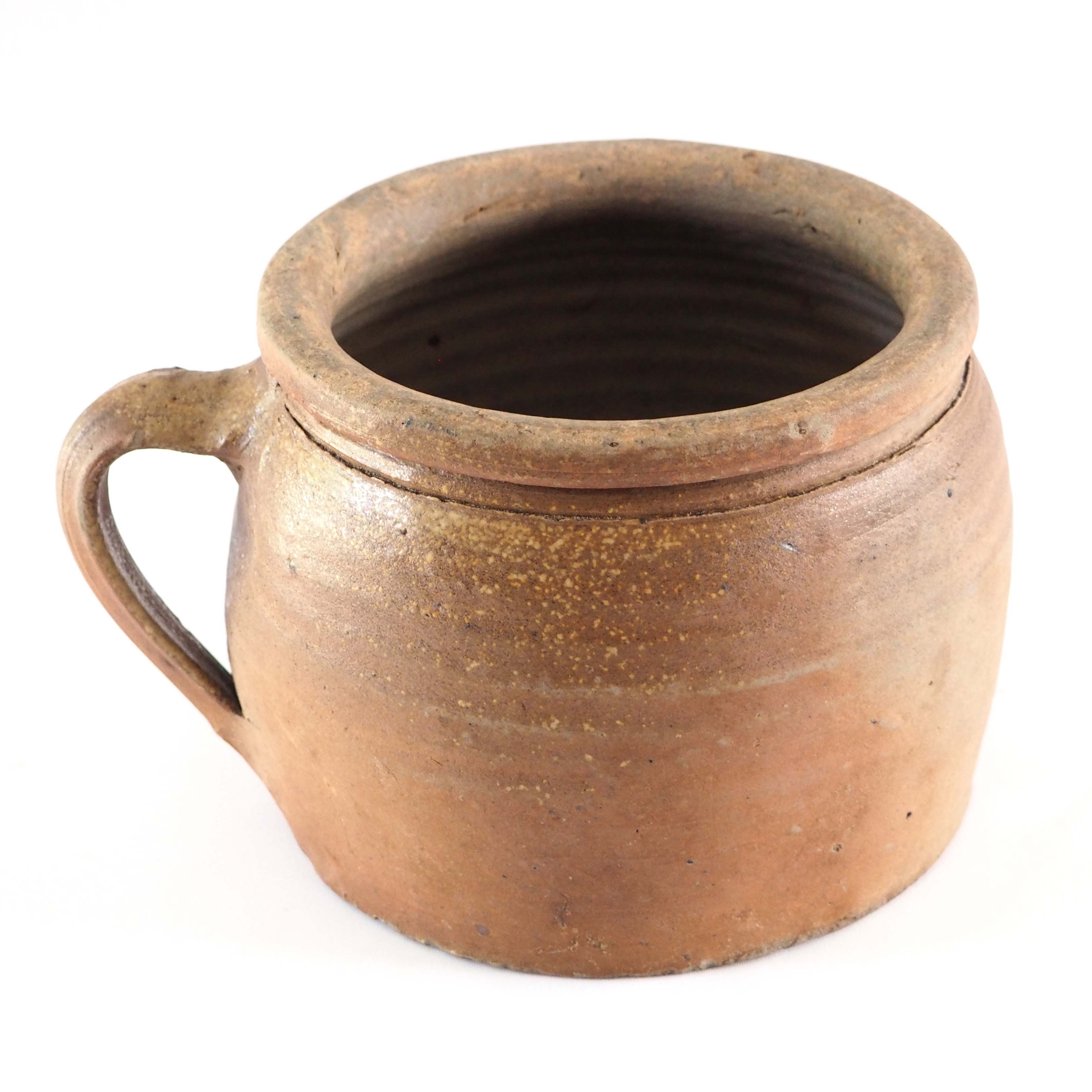 Old handle pot