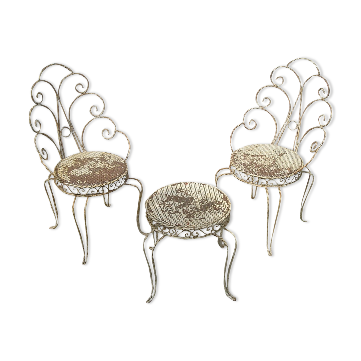 Set of 2 garden chairs and wrought iron pedestal table