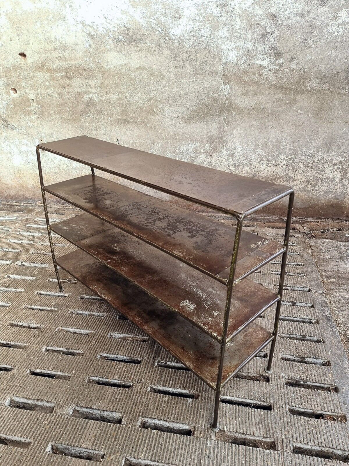 Industrial shelving rack