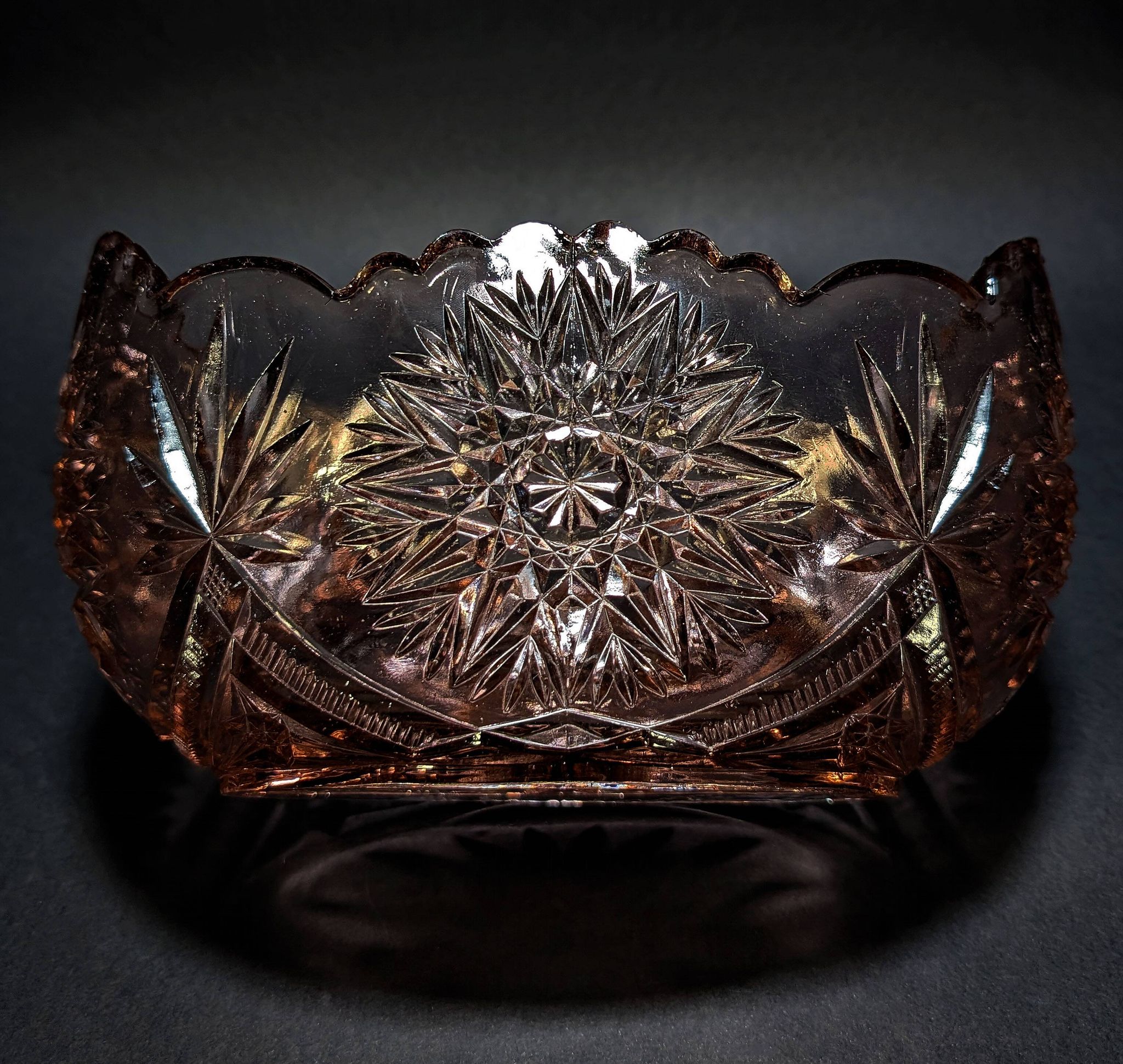 Vintage coupe in Depression Glass (Rosaline Glass)