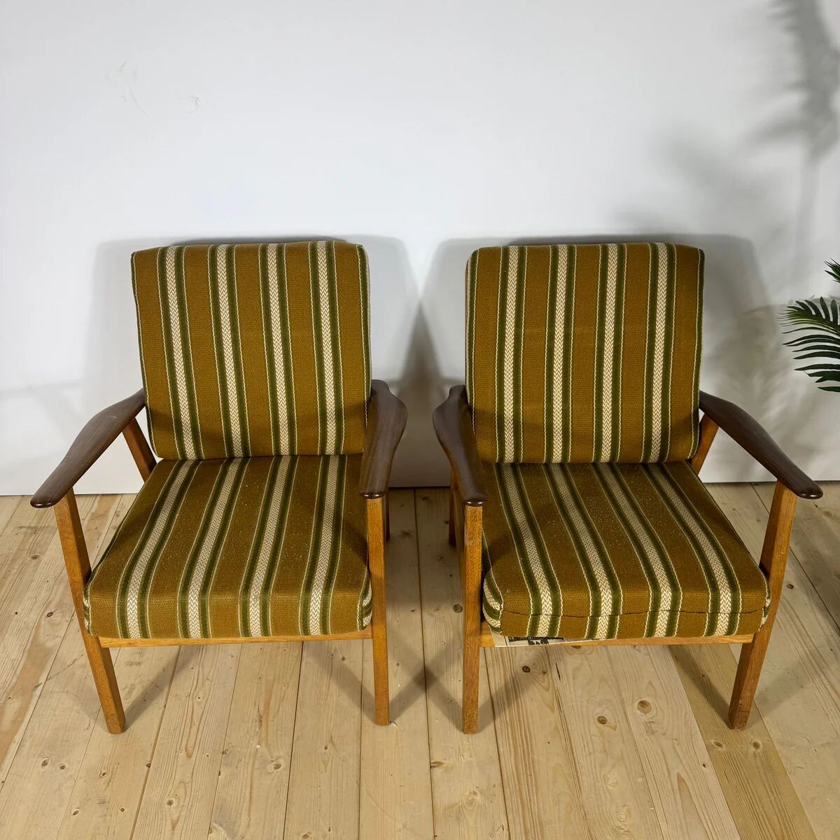 Pair of mid-century modern Danish armchairs in teak – 1960