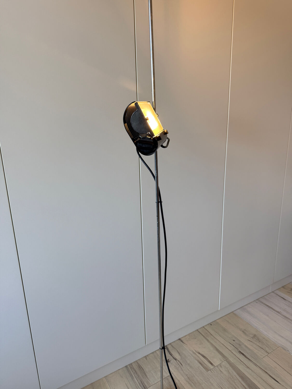 Colombo Floor Lamp – Joe Colombo for Oluce – vintage Italian design –