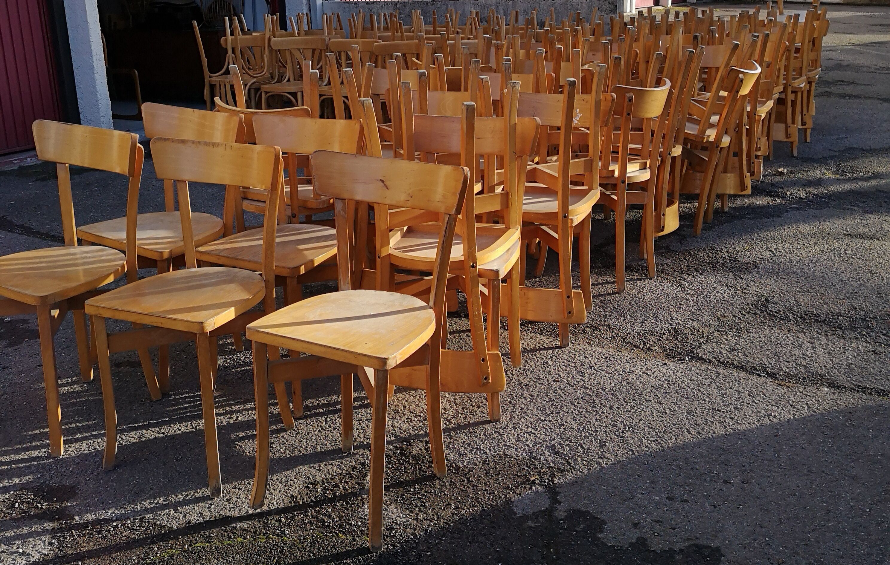 Lot de 30 chaises bistrot