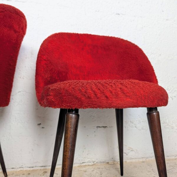 Paire de chaises cocktail en velours rouge, années 60