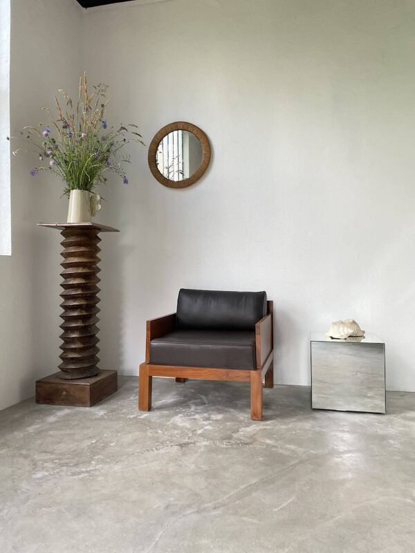 Fauteuil moderniste bois exotique et cuir