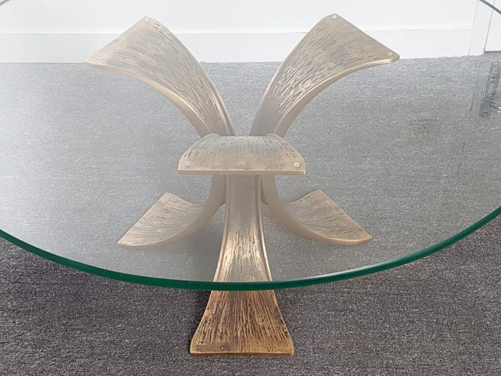 Vintage brutalist coffee table in bronze from the 1960s.