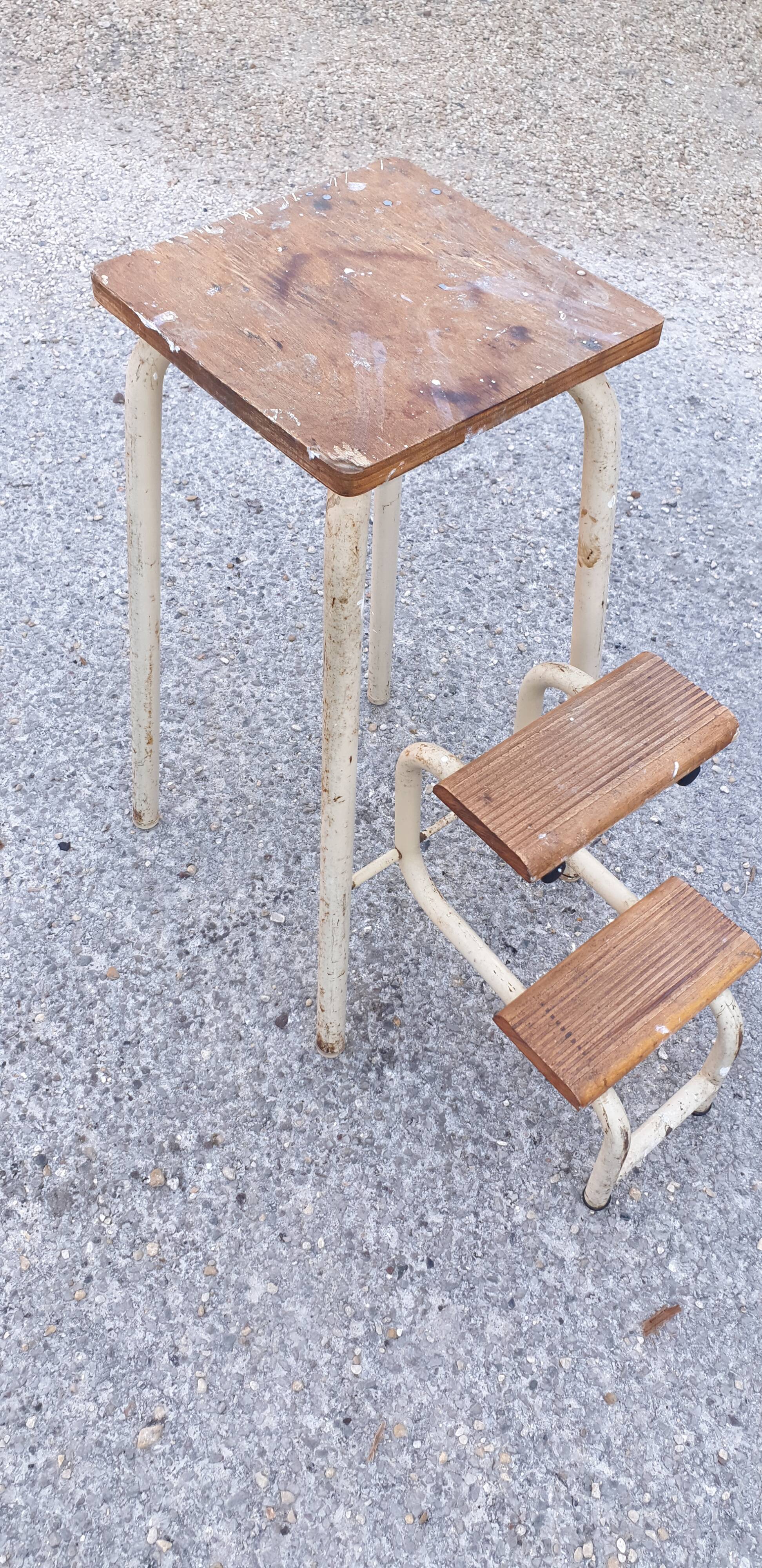 Stepladder stool
