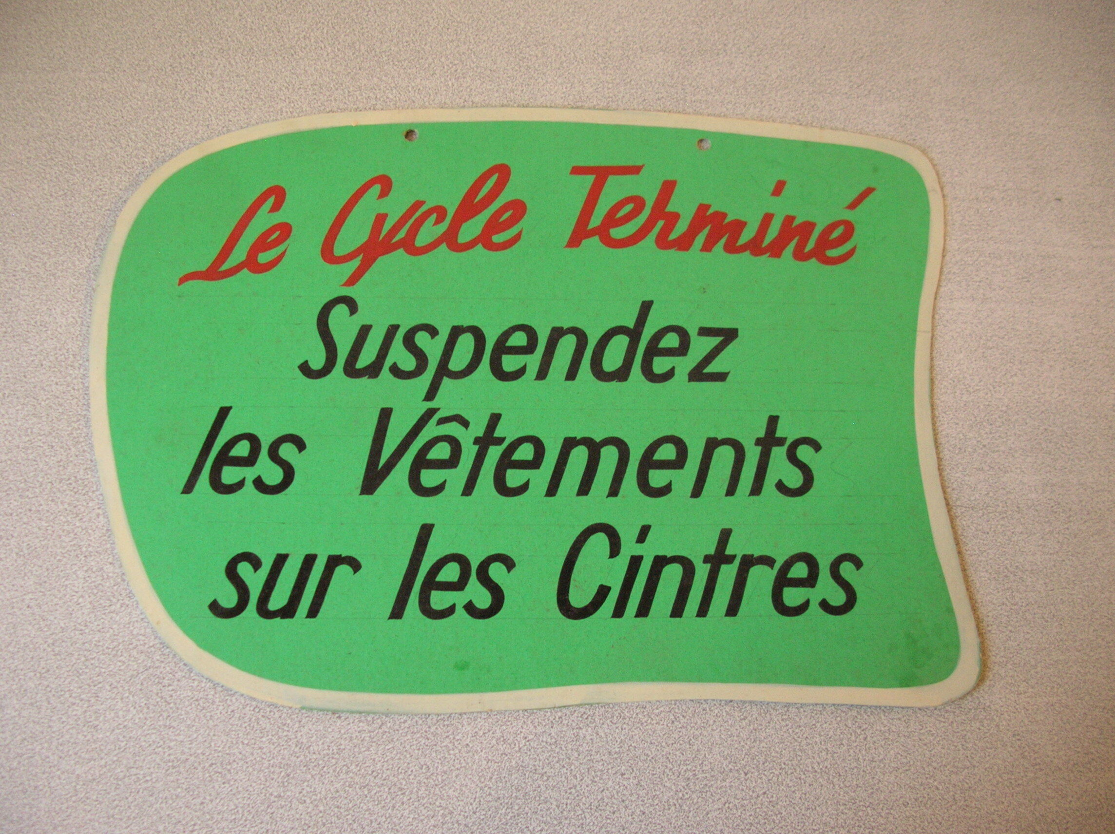 Old dyeing cardboard panel laundromat Lavomatic Hang clothes