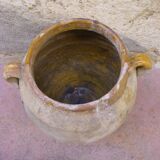 Old grease pot