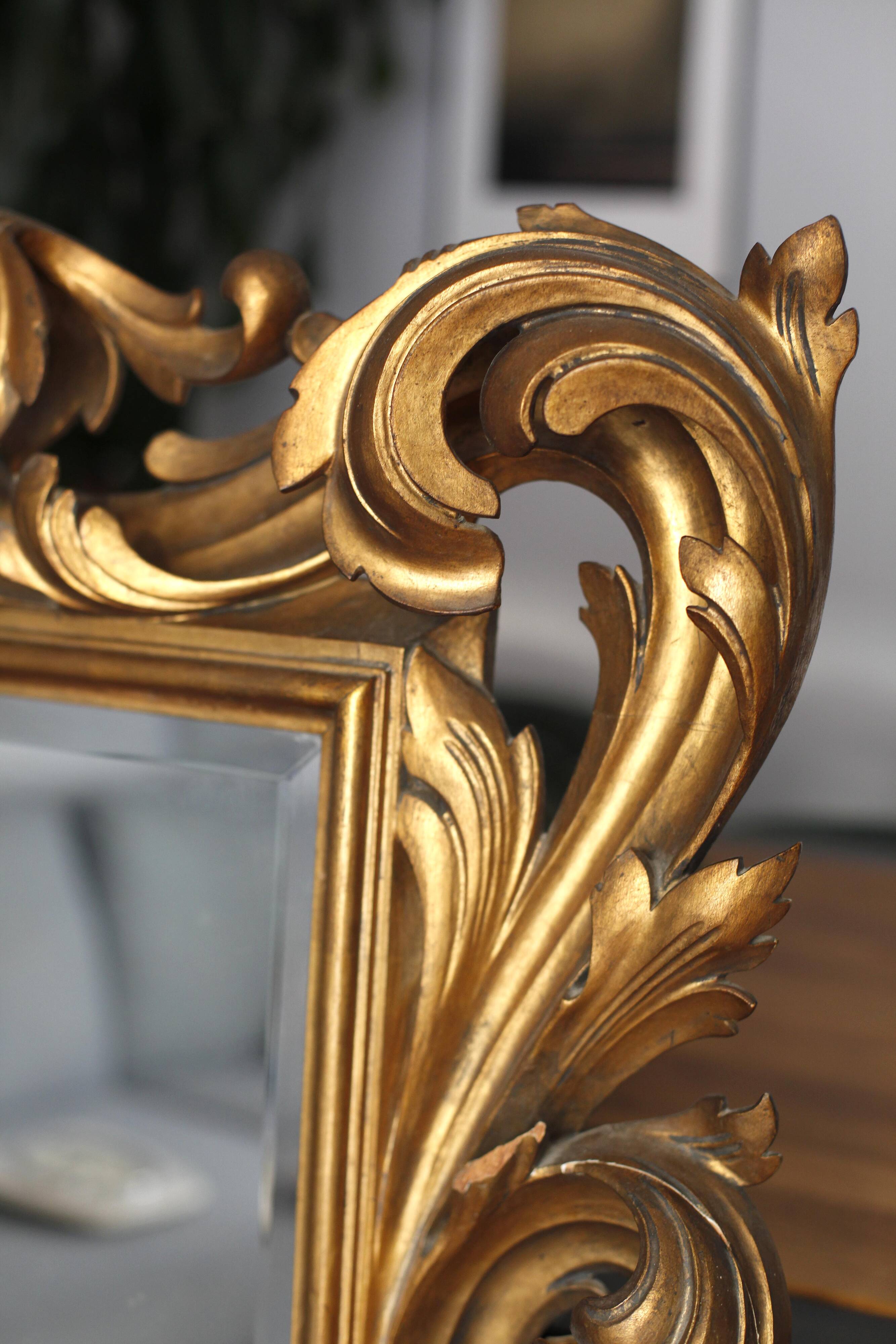 Miroir doré sculpté exceptionnel 92x128 bois