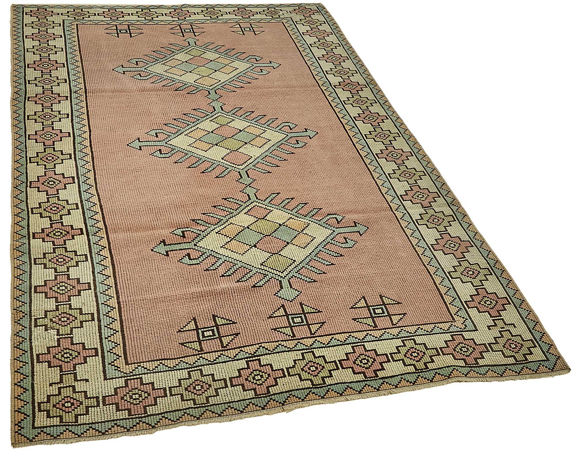 Turkish Vintage Anatolian Rug 124 cm x 190 cm