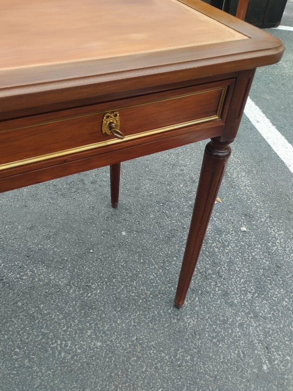 Beau bureau plat ancien style louis xvi