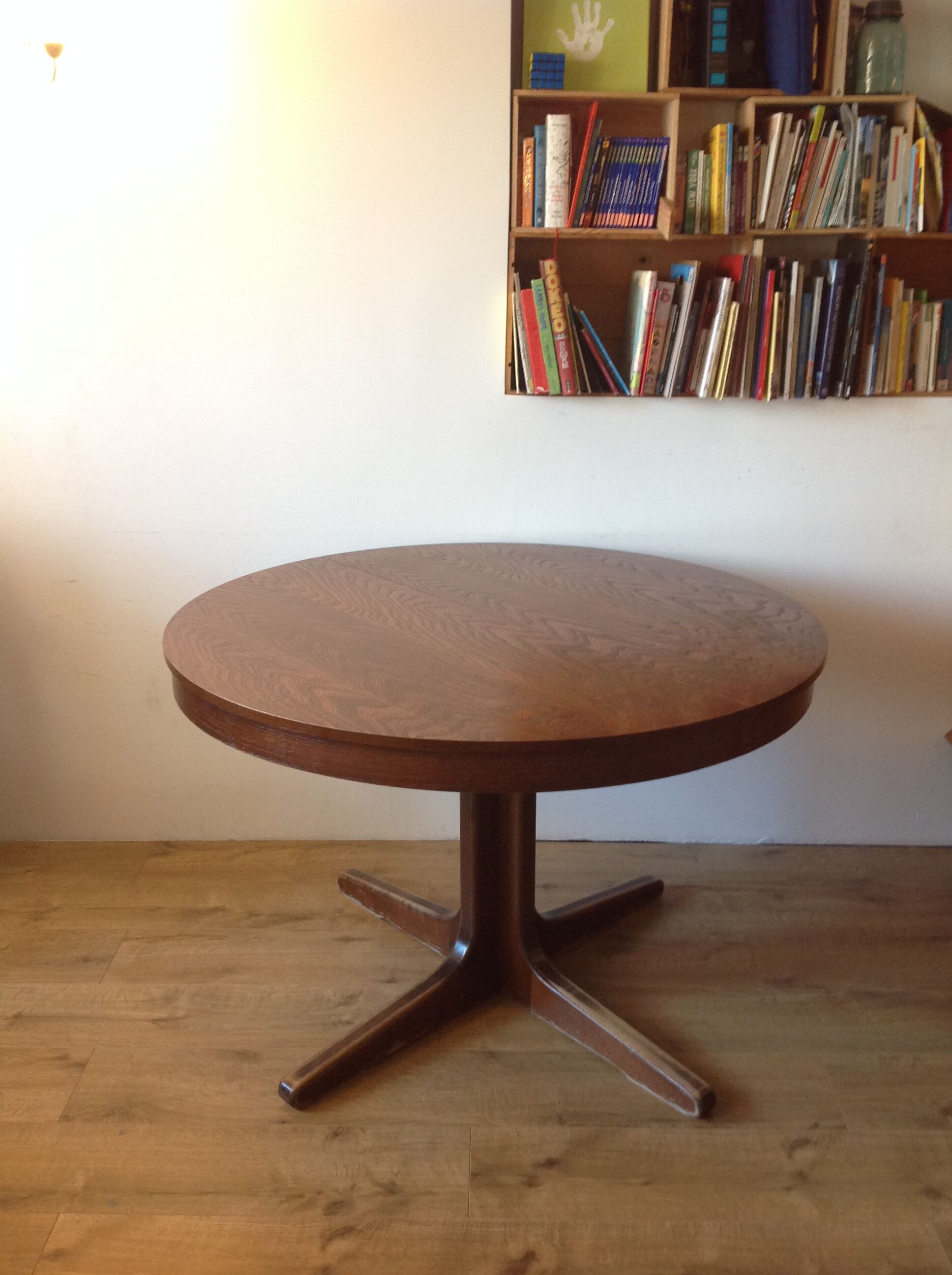 Scandinavian round elm table by Lb