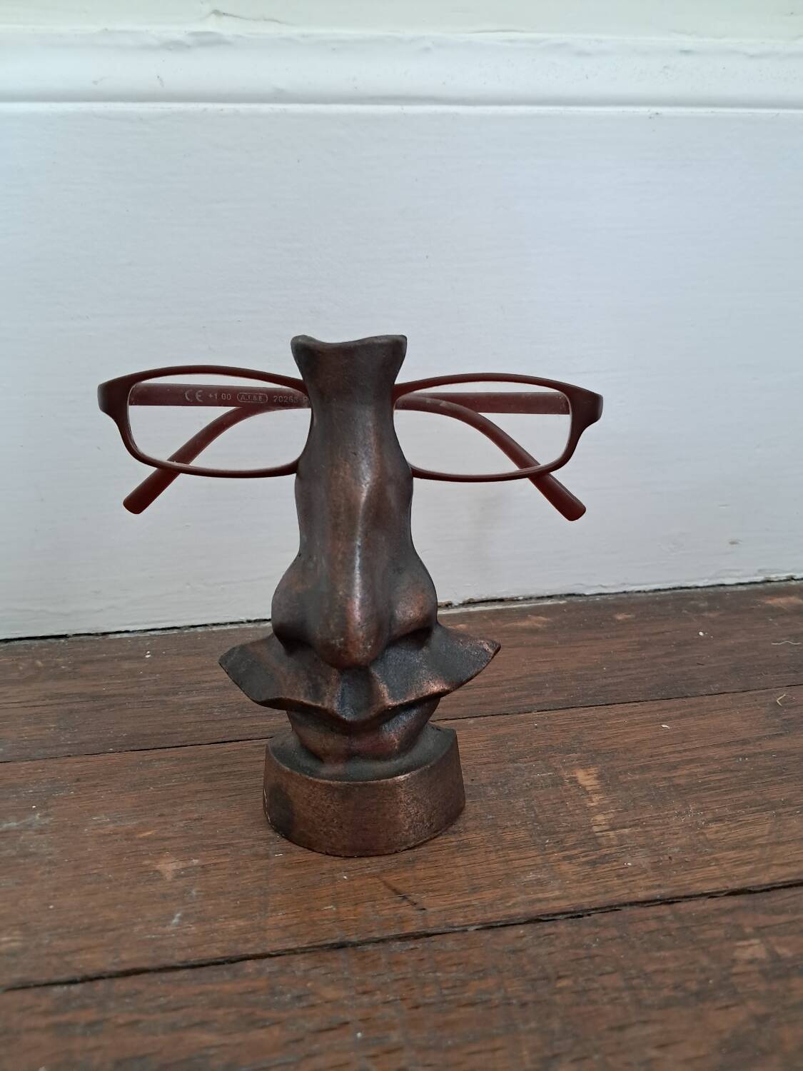 Porte-lunettes En Fonte Style Salvador Dali - Support Décoratif Cuivré - Occasion