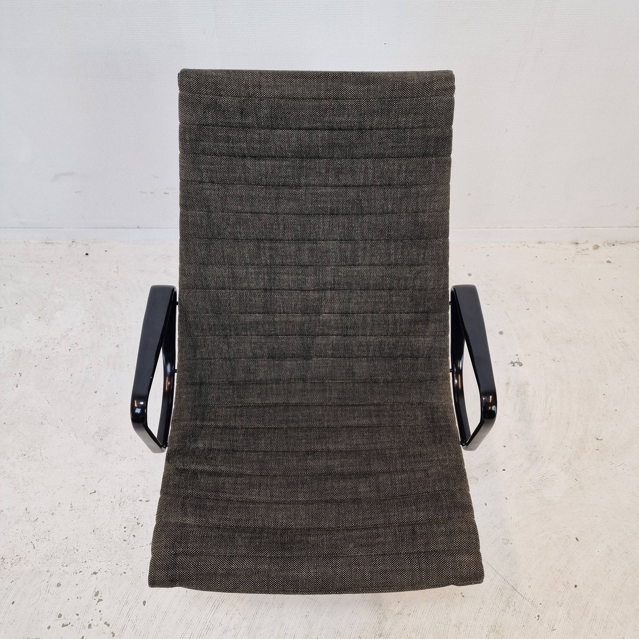 Chaise modèle EA 116 par Eames pour Herman Miller, 1960