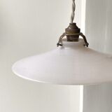 Opaline suspension