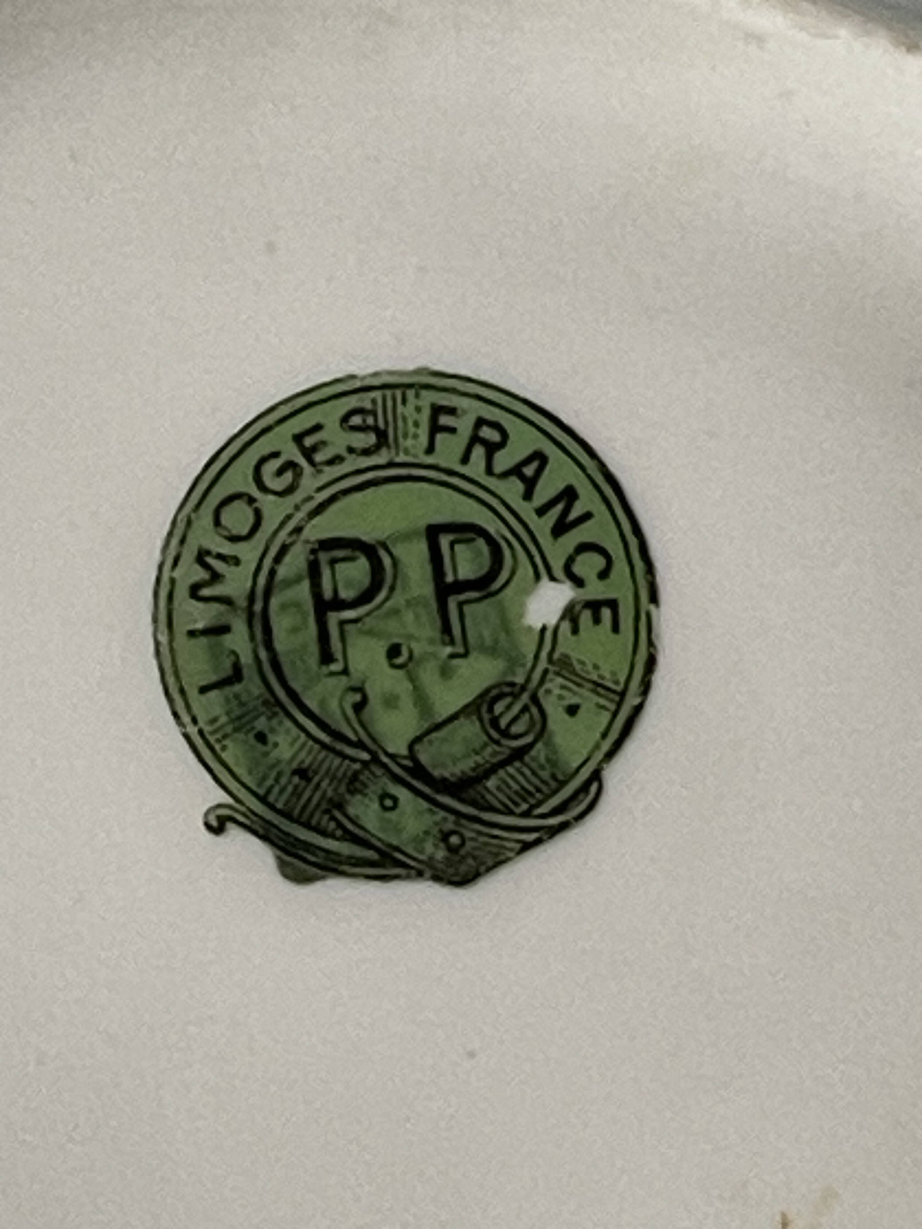 Plat mendiant en porcelaine