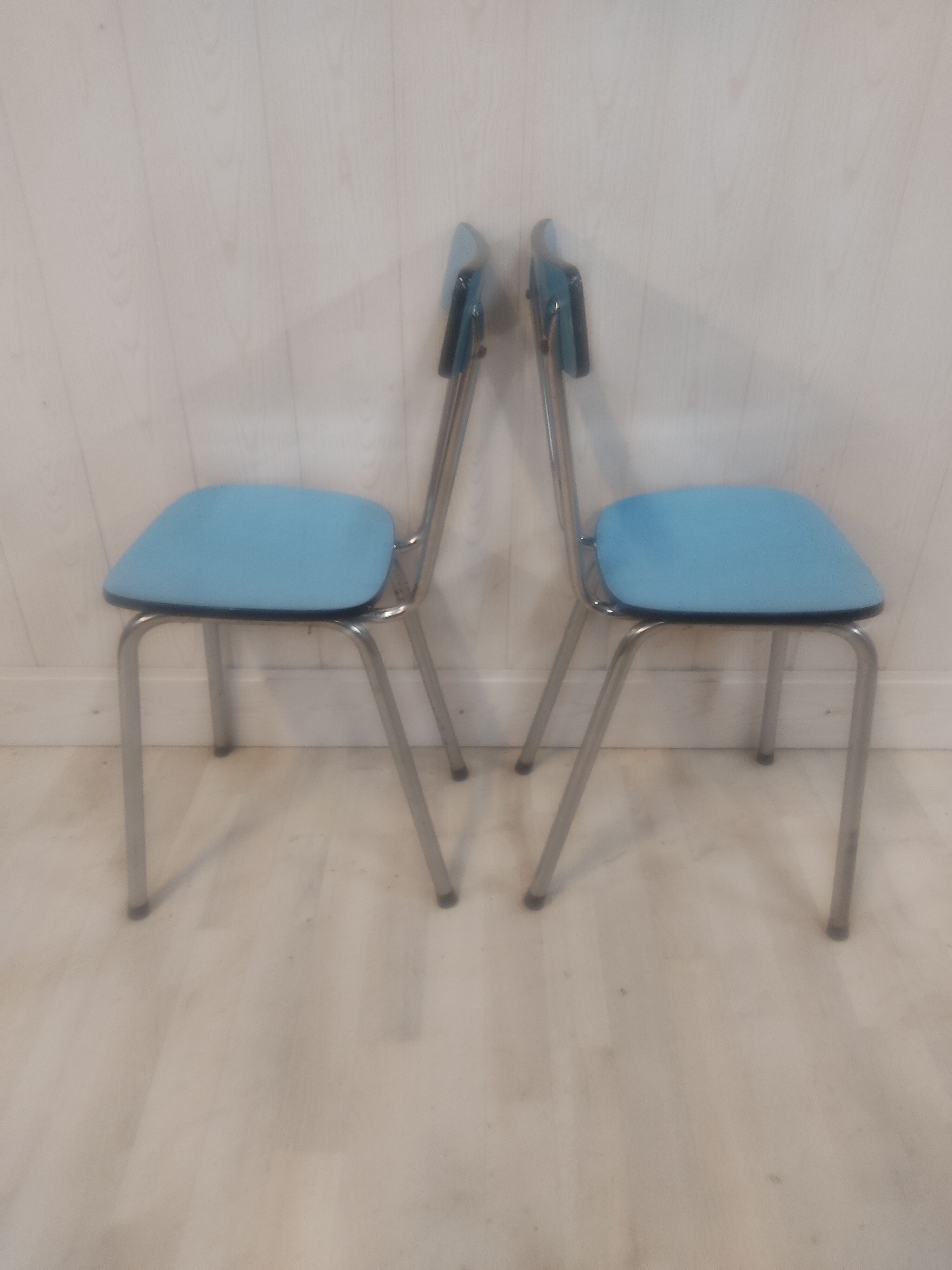 Paire de chaises formica bleu