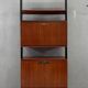 Unité murale modulaire moderne du milieu du siècle, cabinet de rangement en placage et métal noir, années 1960, Europe