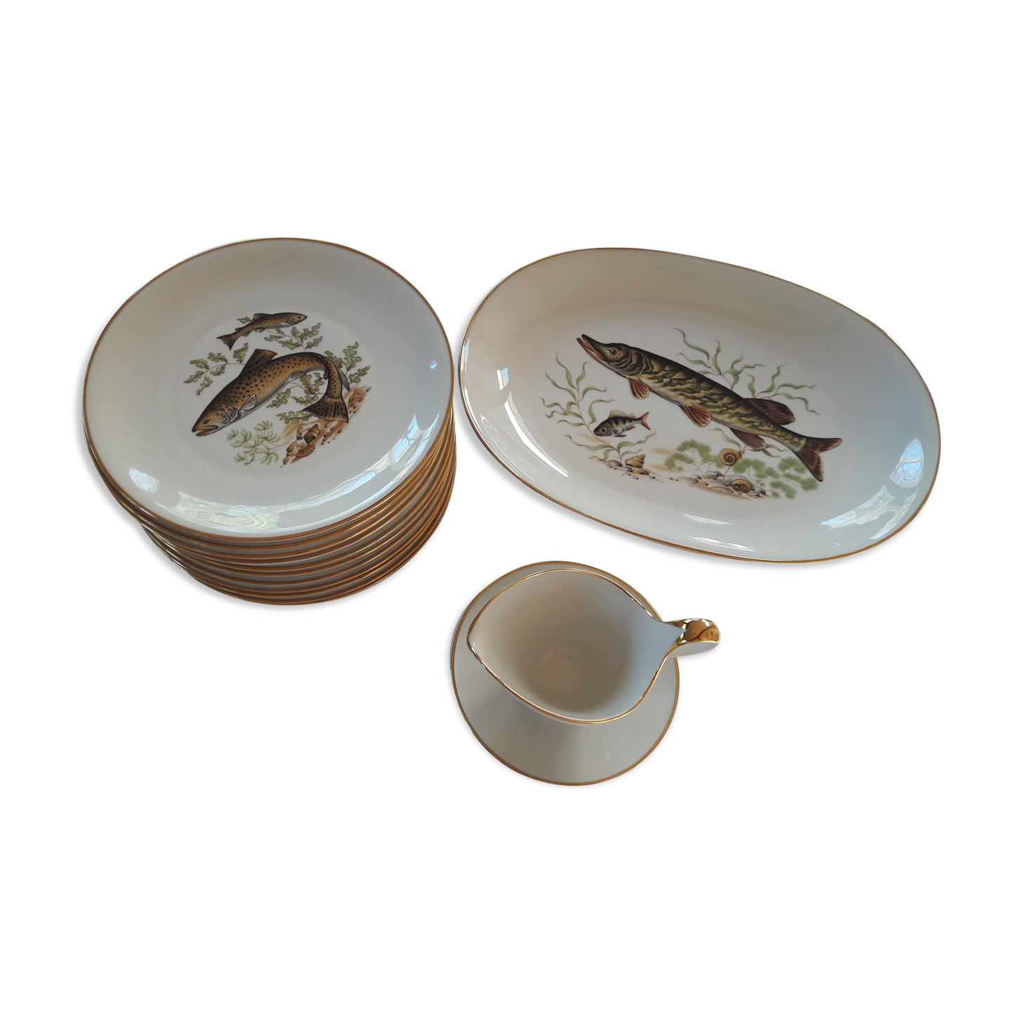 Ancient porcelain service fish theme