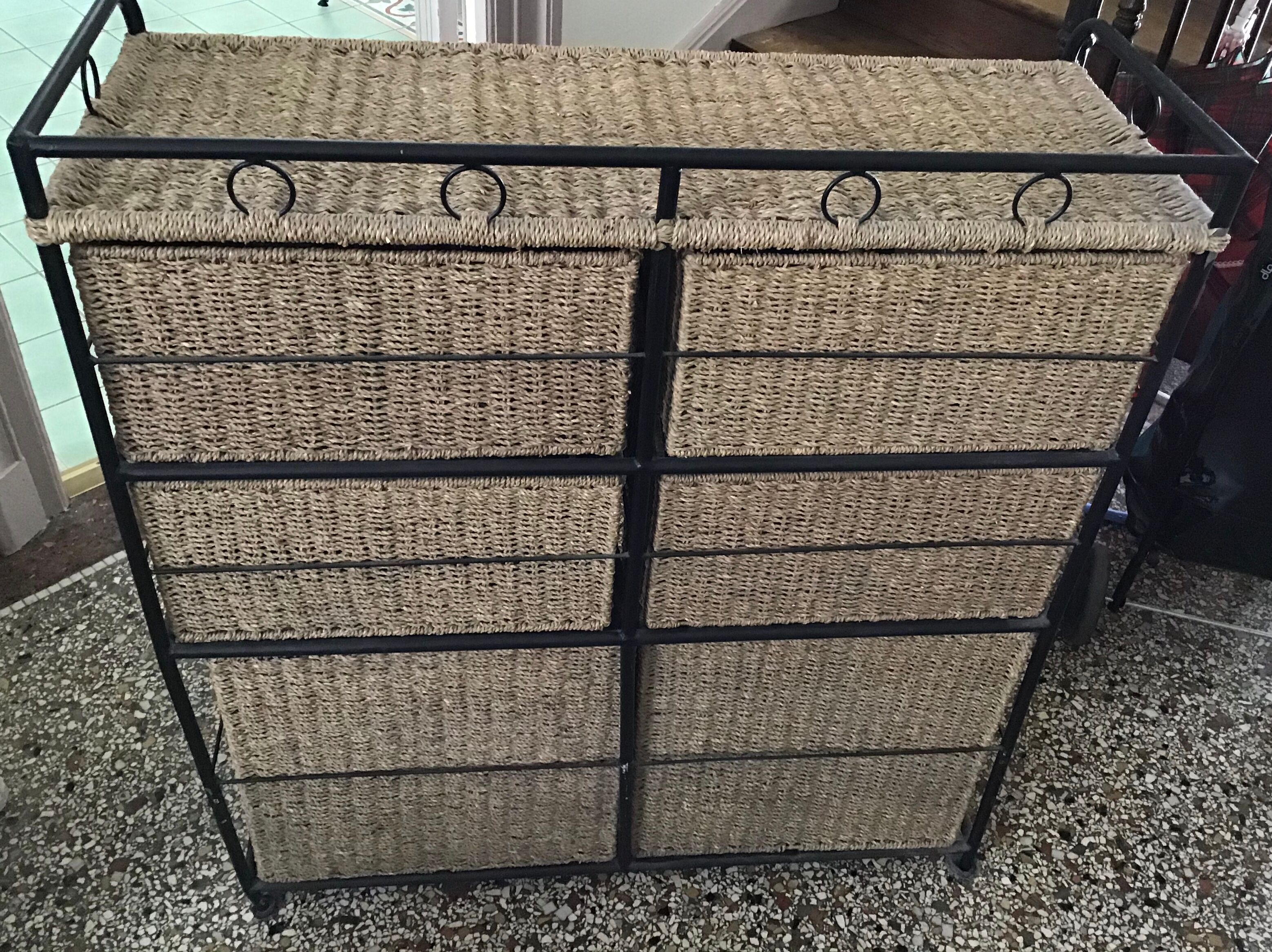 Wicker  chest of drawers