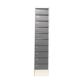 Meuble 10 clapets industriel en métal gris  Vinco