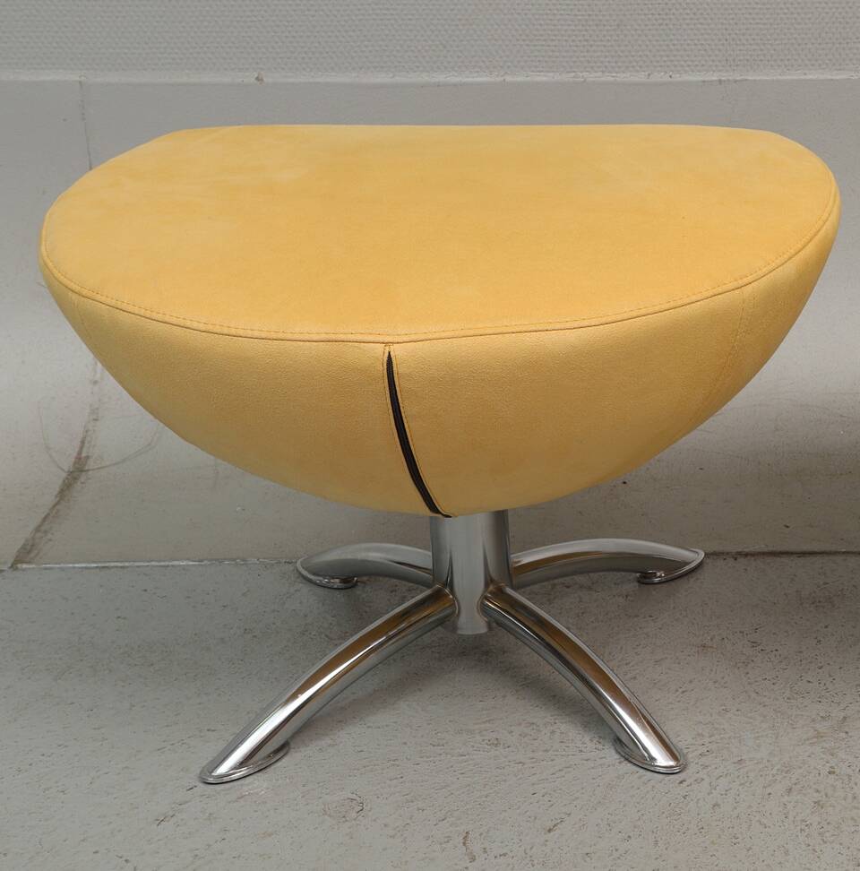 Balou armchair and footrest