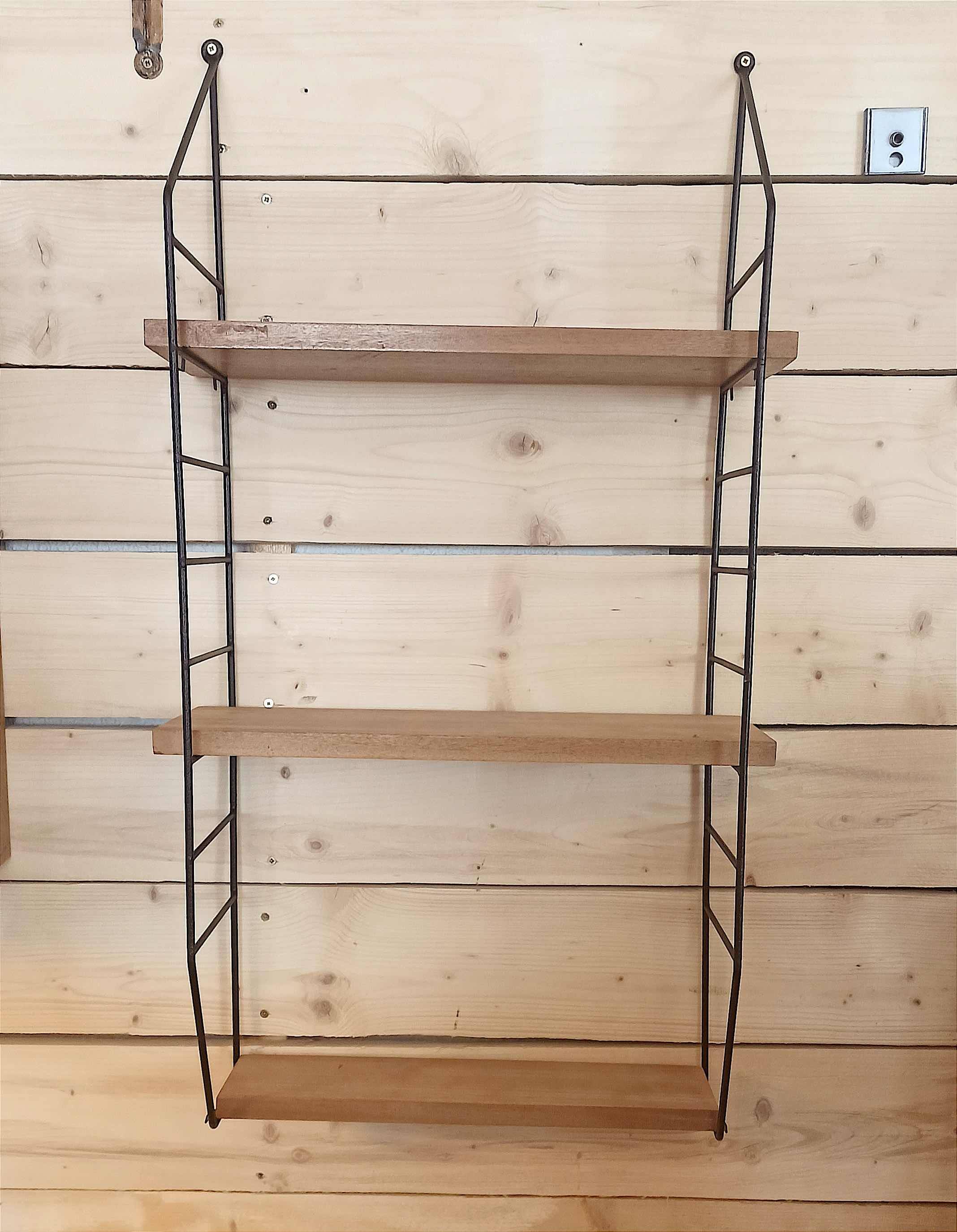 Etagère murale teck 3 étagères style Nils Strinning, 1950s
