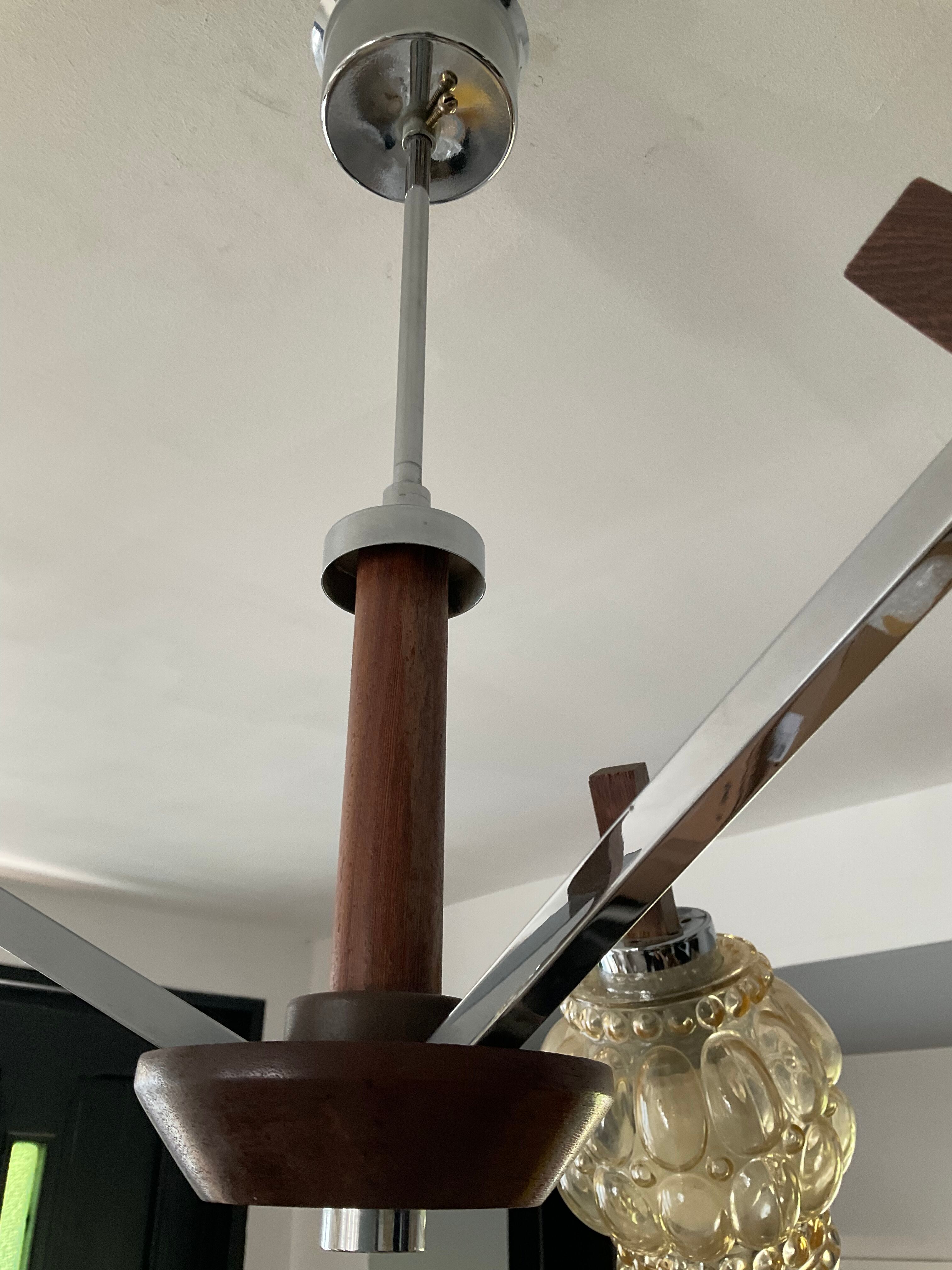 Lustre scandinave années 60 en teck et métal chromé