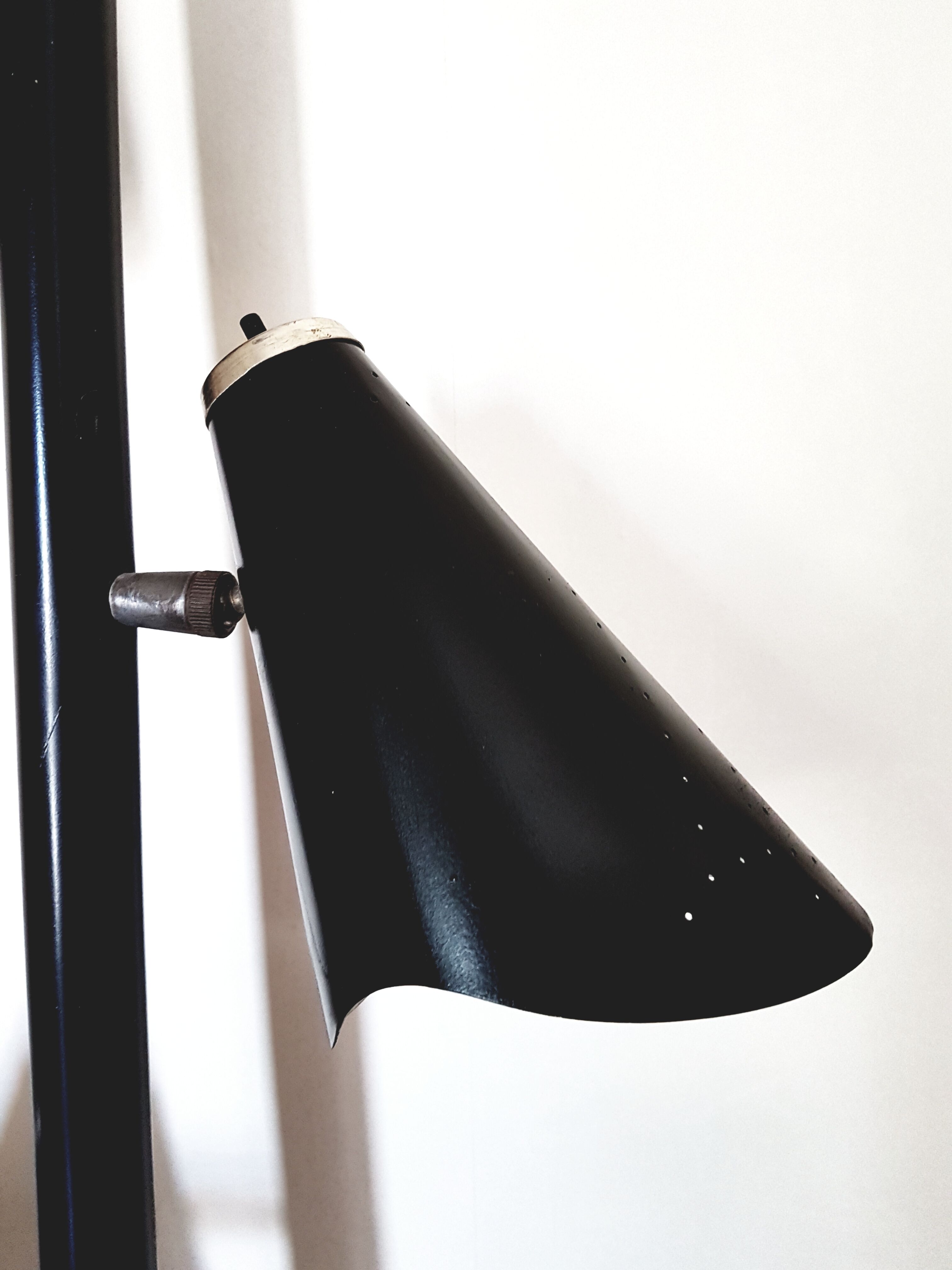 Floor lamp "tension pole lamp" American of the 1950s