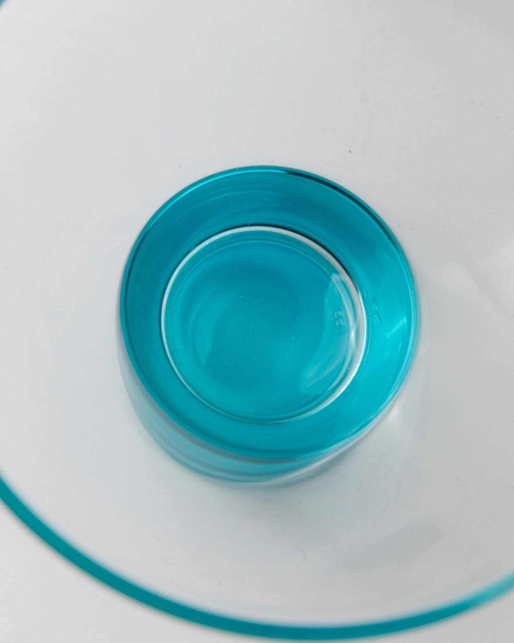 5 Verres à boire en verre de Murano turquoise – Design pop-art italien des années 1980, ensemble de 5 avec socle lourd
