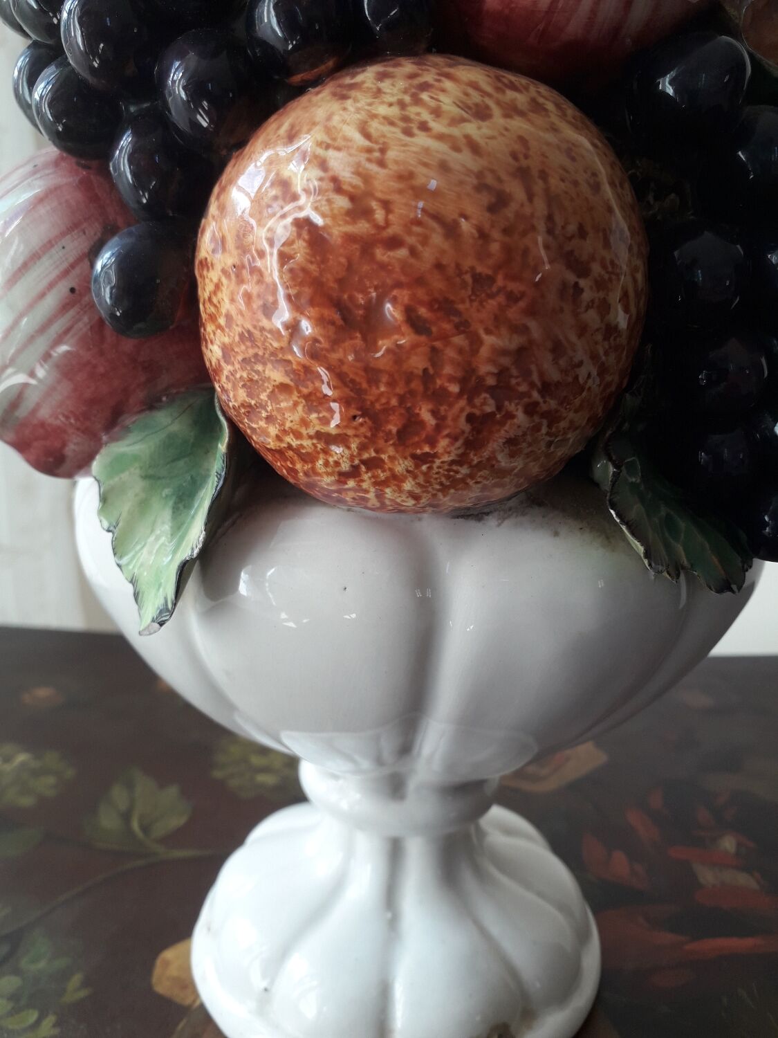 Centerpiece Ceramic fruit pyramid
