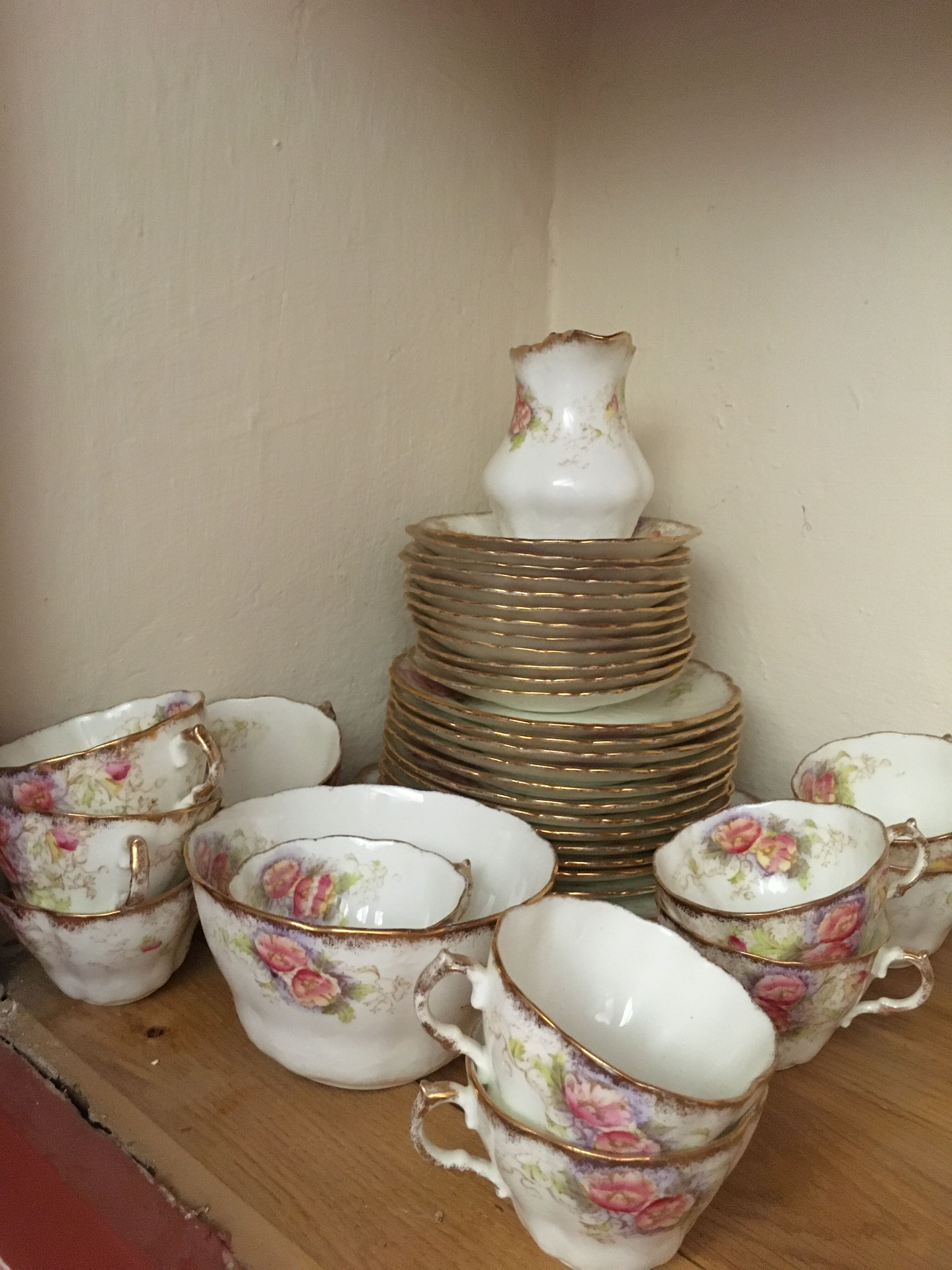 Allertone English porcelain tea service with gateau service