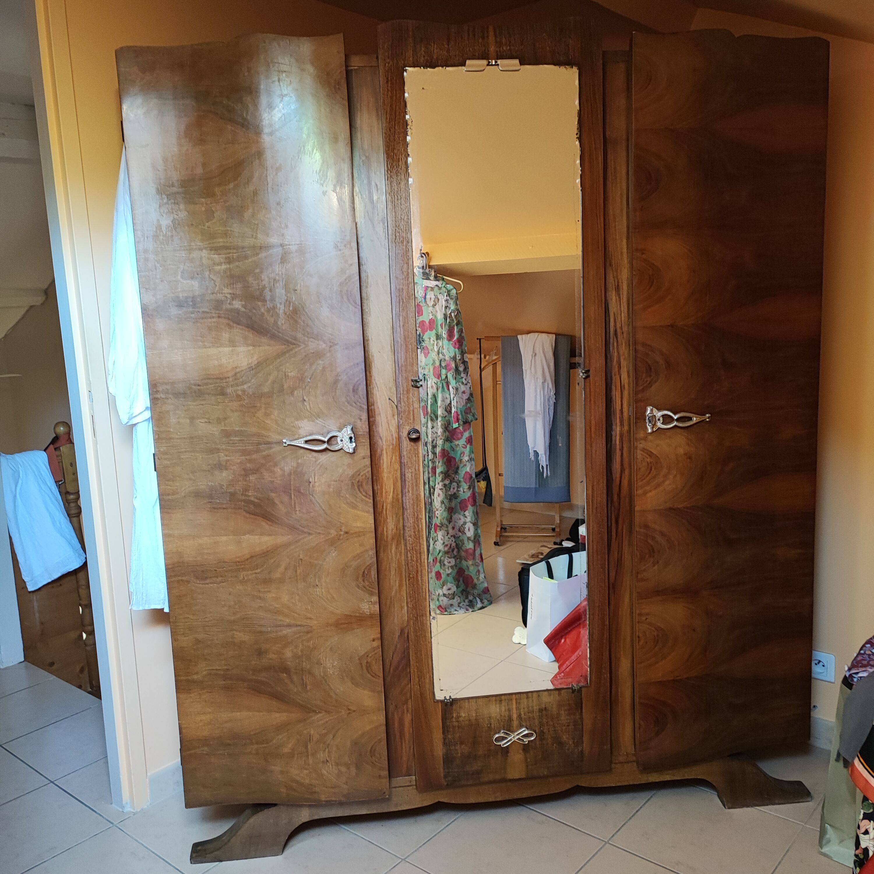 Armoire Ancienne 3 Portes Avec Miroir
