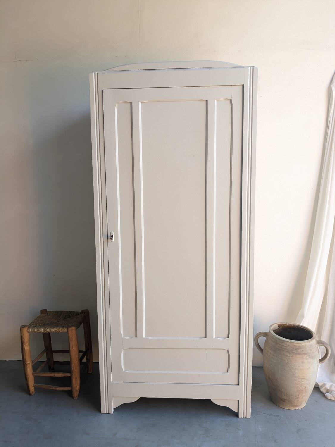 Armoire parisienne