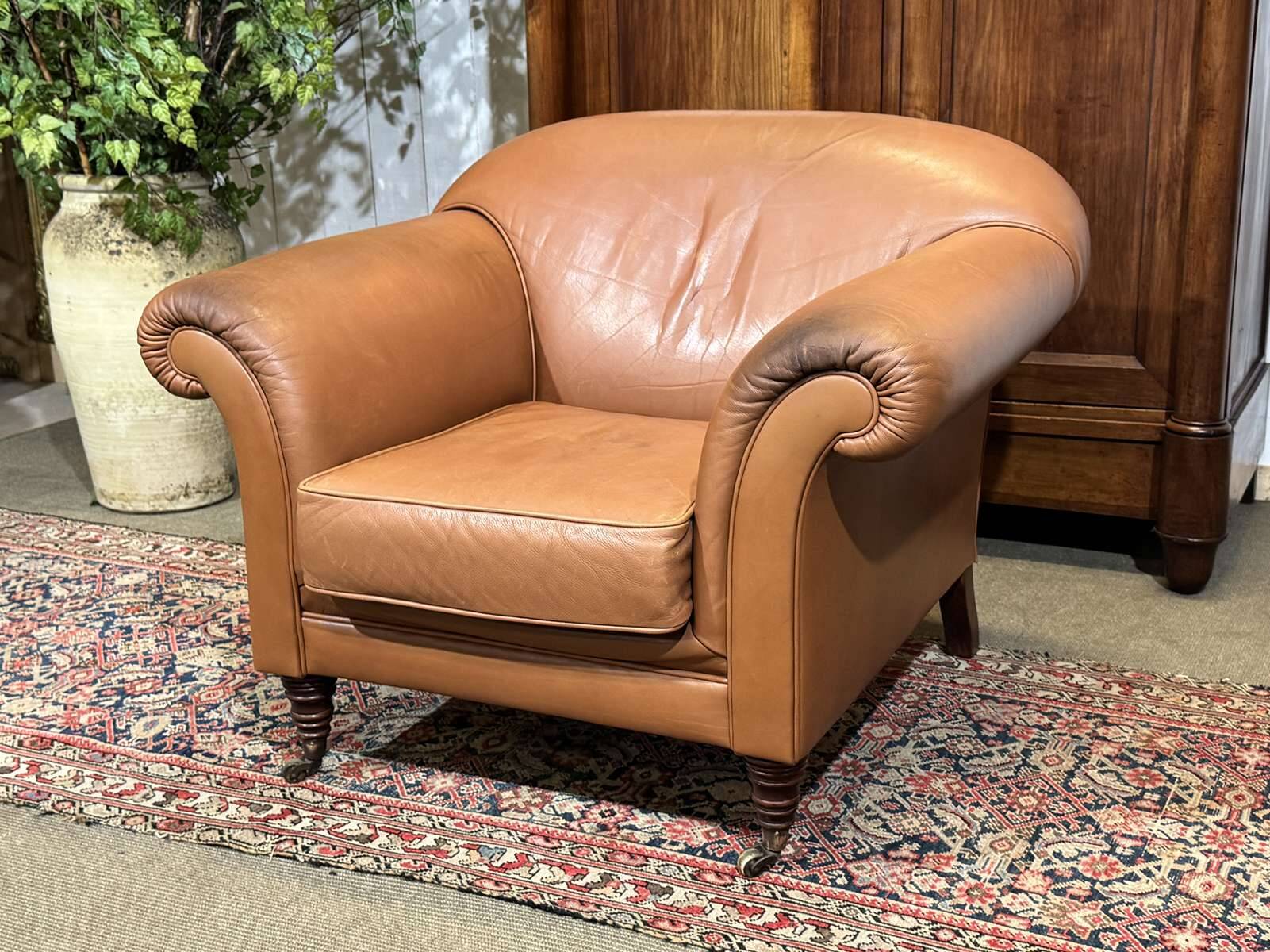 English club armchair in leather, modern production from the 1990s.