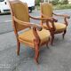 Paire de fauteuils en noyer époque Consulat