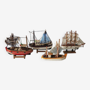 4 old wooden model ships