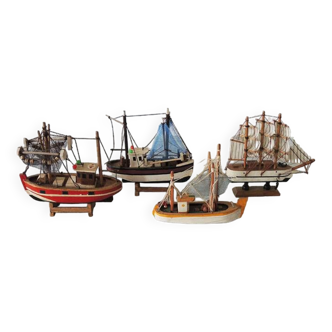 4 old wooden model ships
